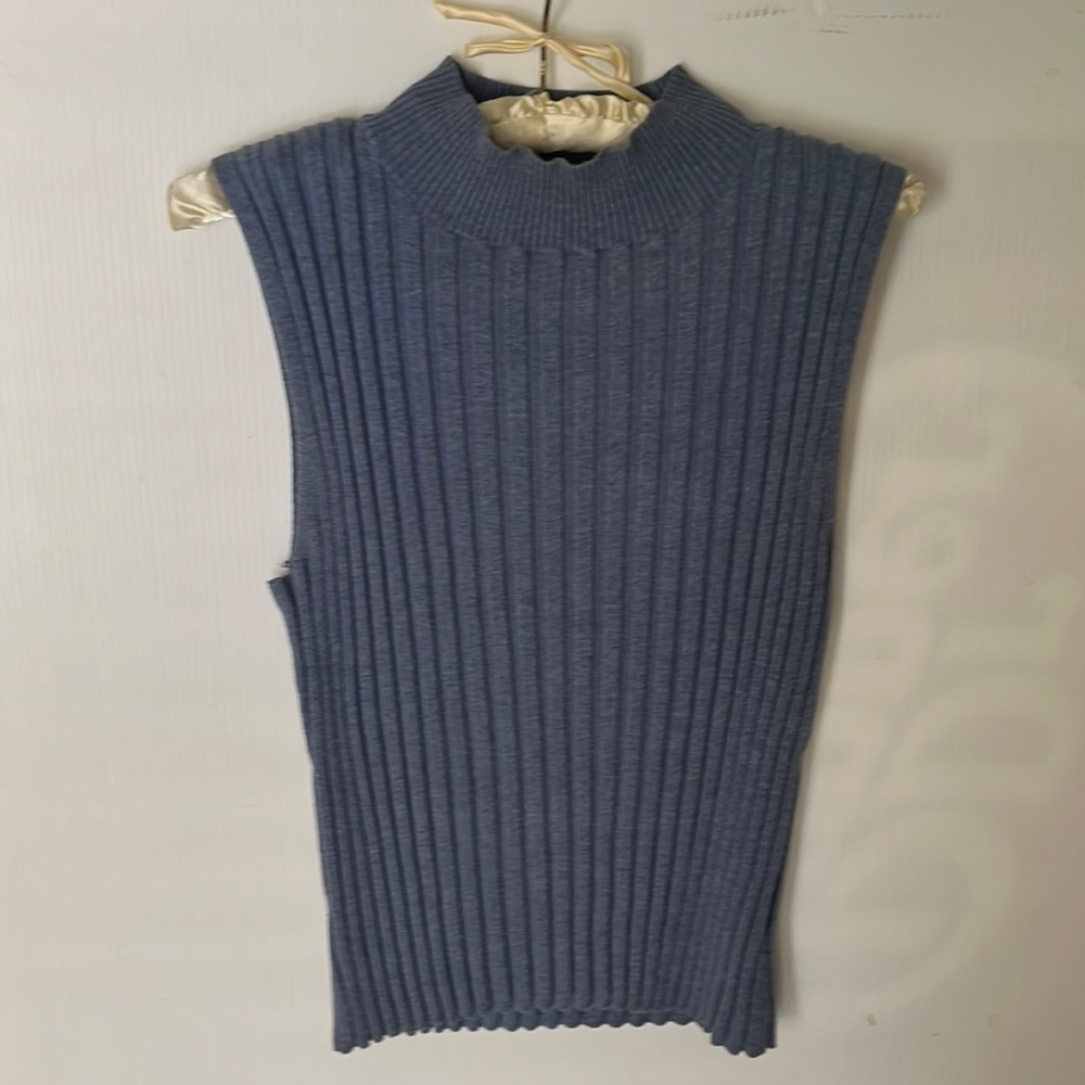 Junior’s Vintage Ribbed  Mock Neck Crop Tops Size L
